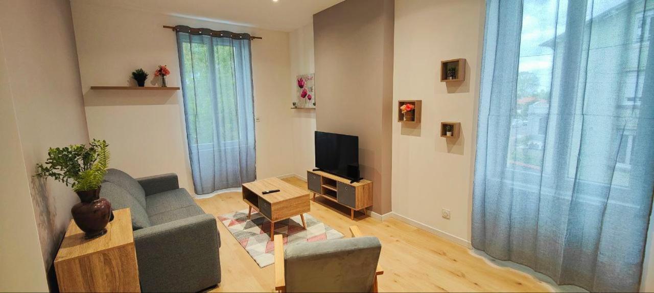 Appartements A Theme Клермон-Феран Екстериор снимка