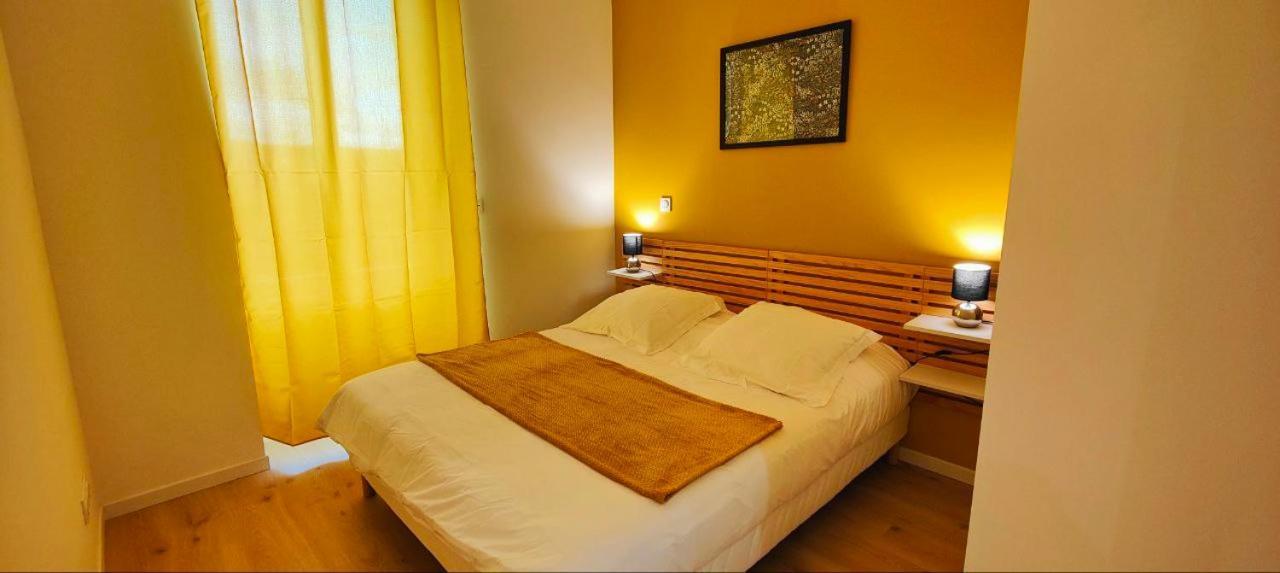Appartements A Theme Клермон-Феран Екстериор снимка