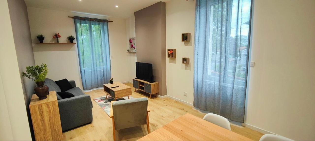 Appartements A Theme Клермон-Феран Екстериор снимка