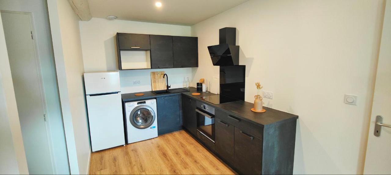 Appartements A Theme Клермон-Феран Екстериор снимка